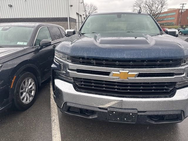 Used 2021 Chevrolet Silverado 1500 LT w/ Bed Protection Package image 3