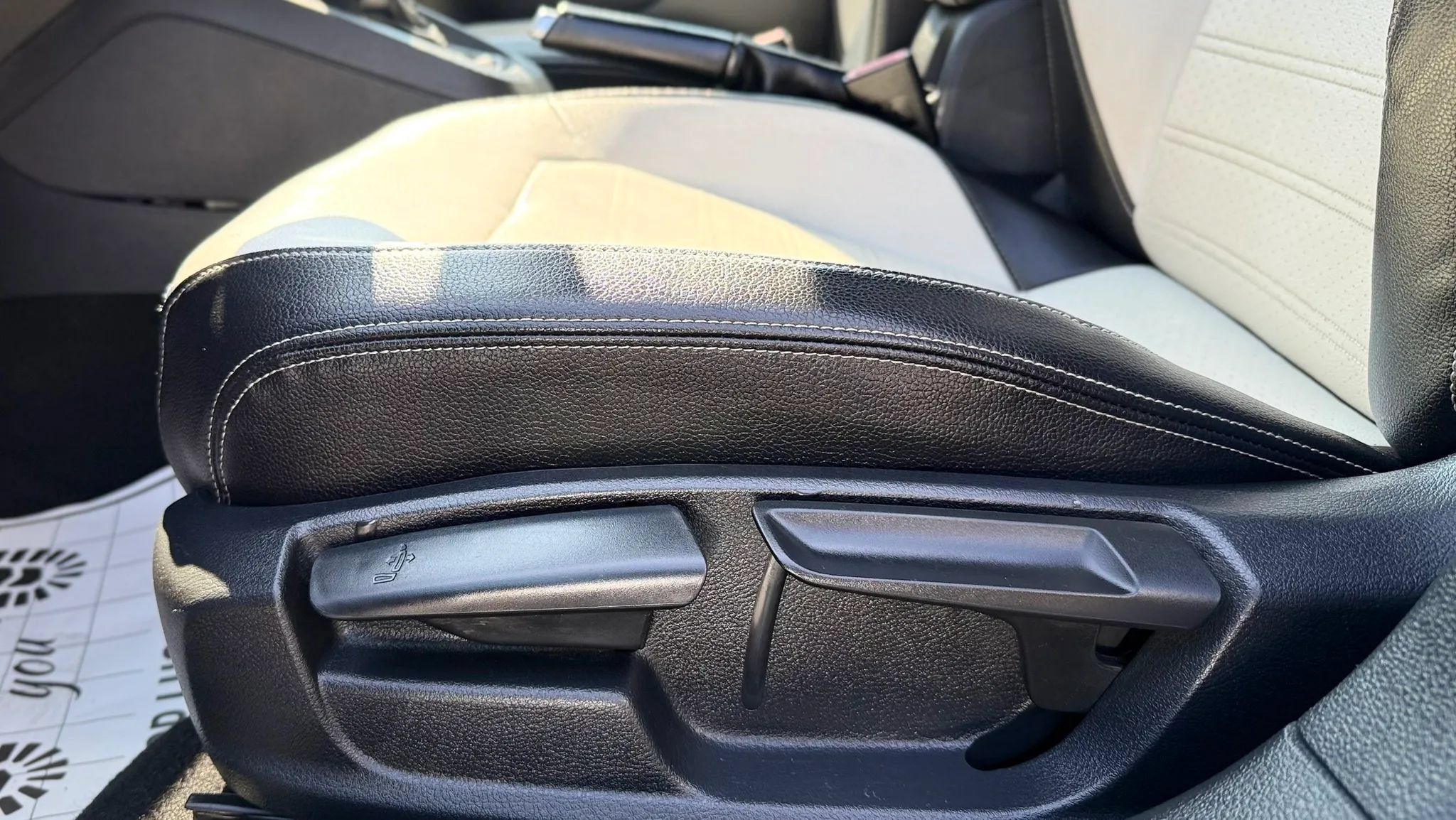 Used 2016 Volkswagen Jetta Sport FWD image 27