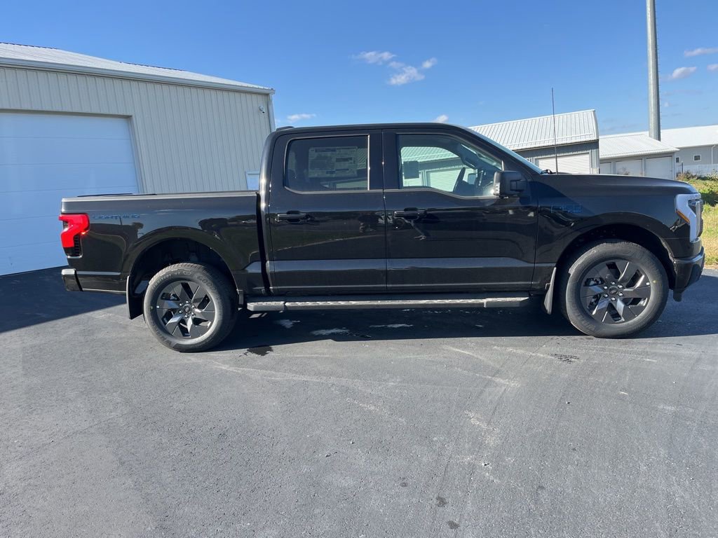 New 2025 Ford F150 Lightning Flash AWD/4WD image 2