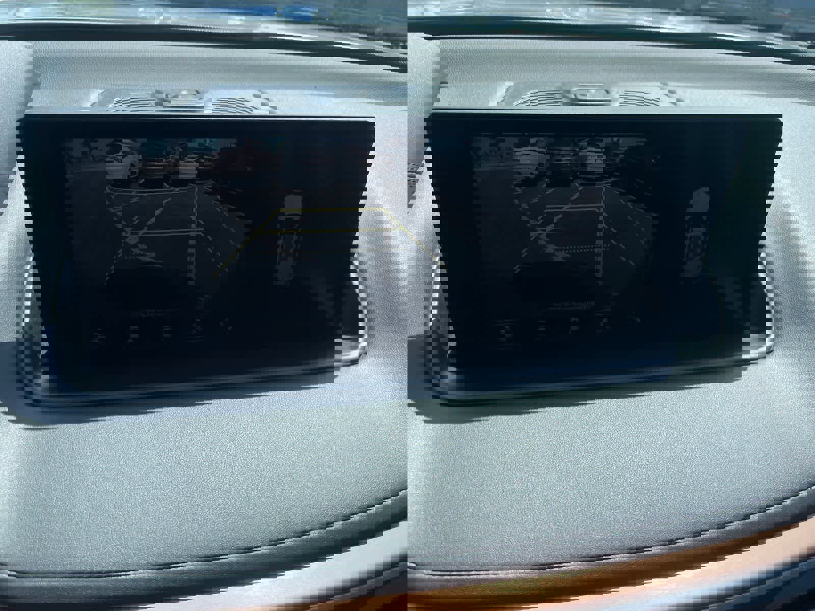 Used 2022 Acura MDX SH-AWD w/ Technology Package image 15