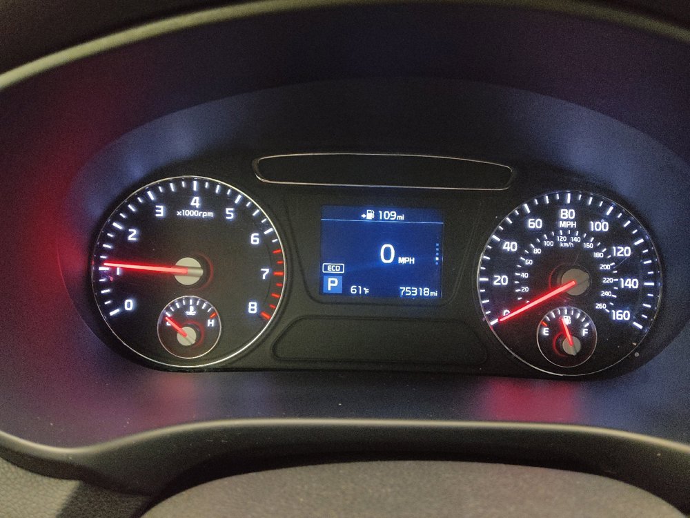 Used 2020 Kia Sorento LX image 23