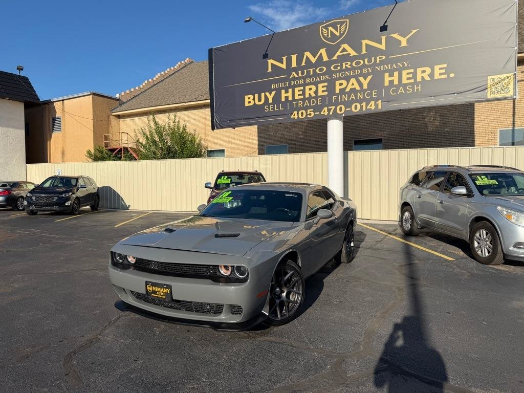 Used 2018 Dodge Challenger SXT RWD image 34