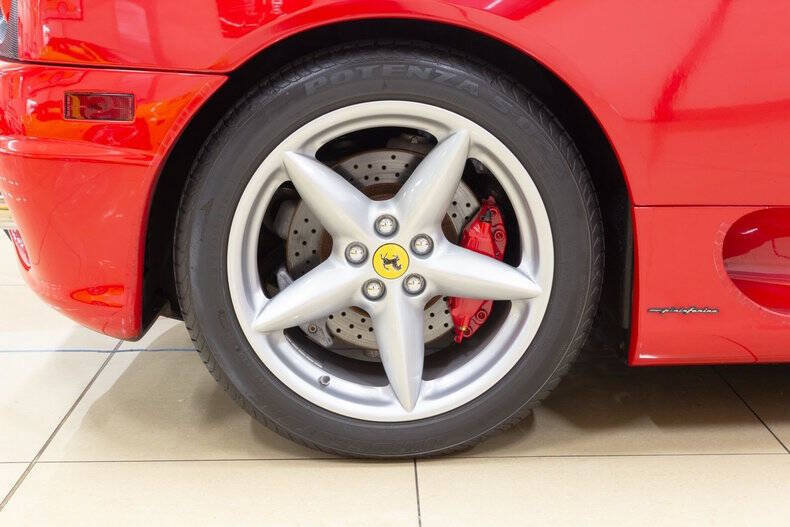 Used 2005 Ferrari 360 Spider RWD image 29