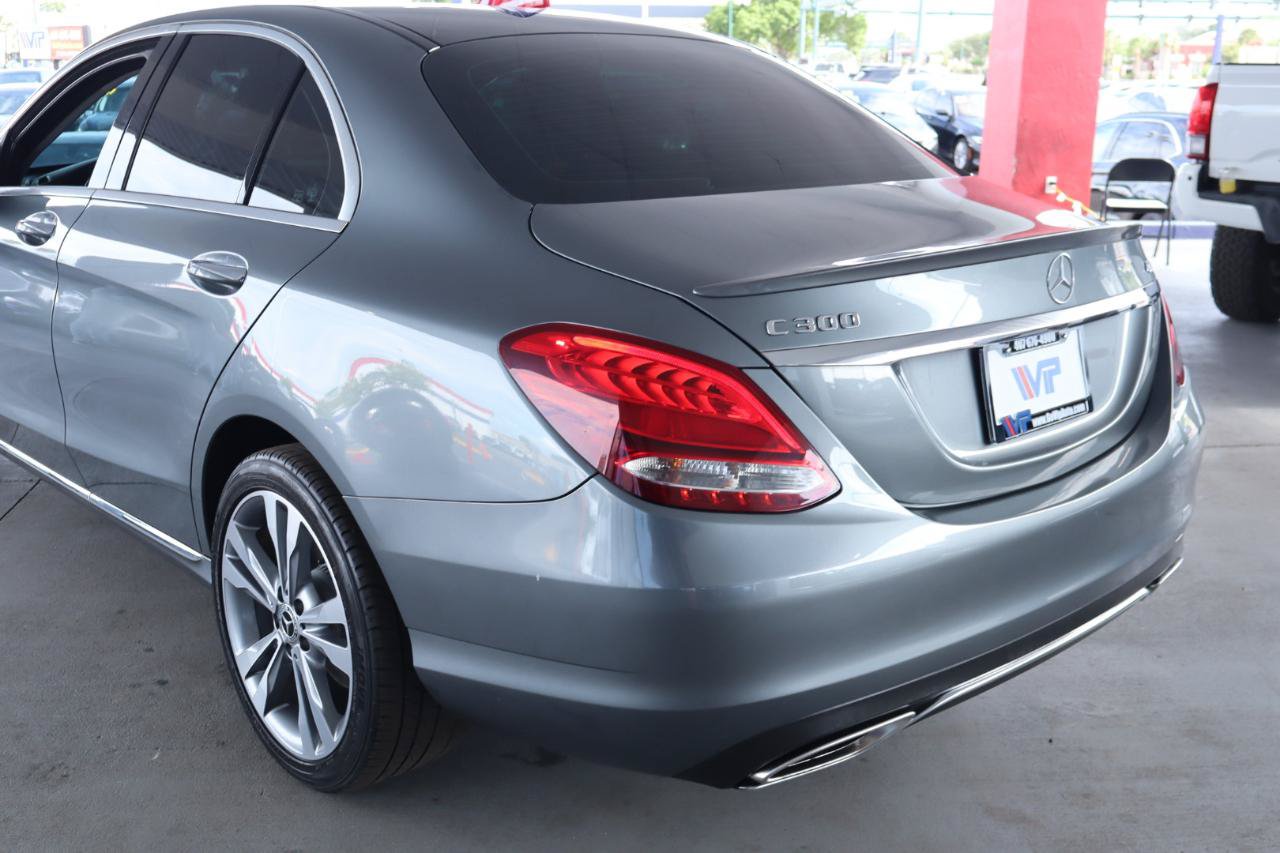 Used 2017 Mercedes-Benz C 300 4MATIC Sedan w/ Premium 1 Package image 9