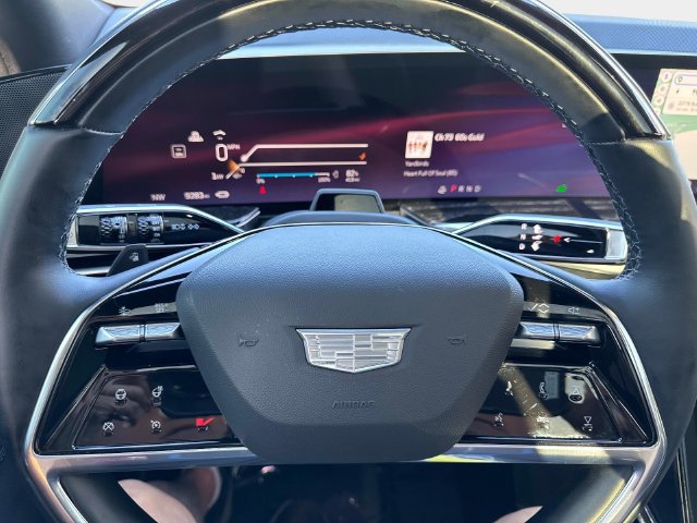 Certified 2026 Cadillac Escalade IQL Sport 1 w/ LPO, ONYX Package AWD/4WD image 25