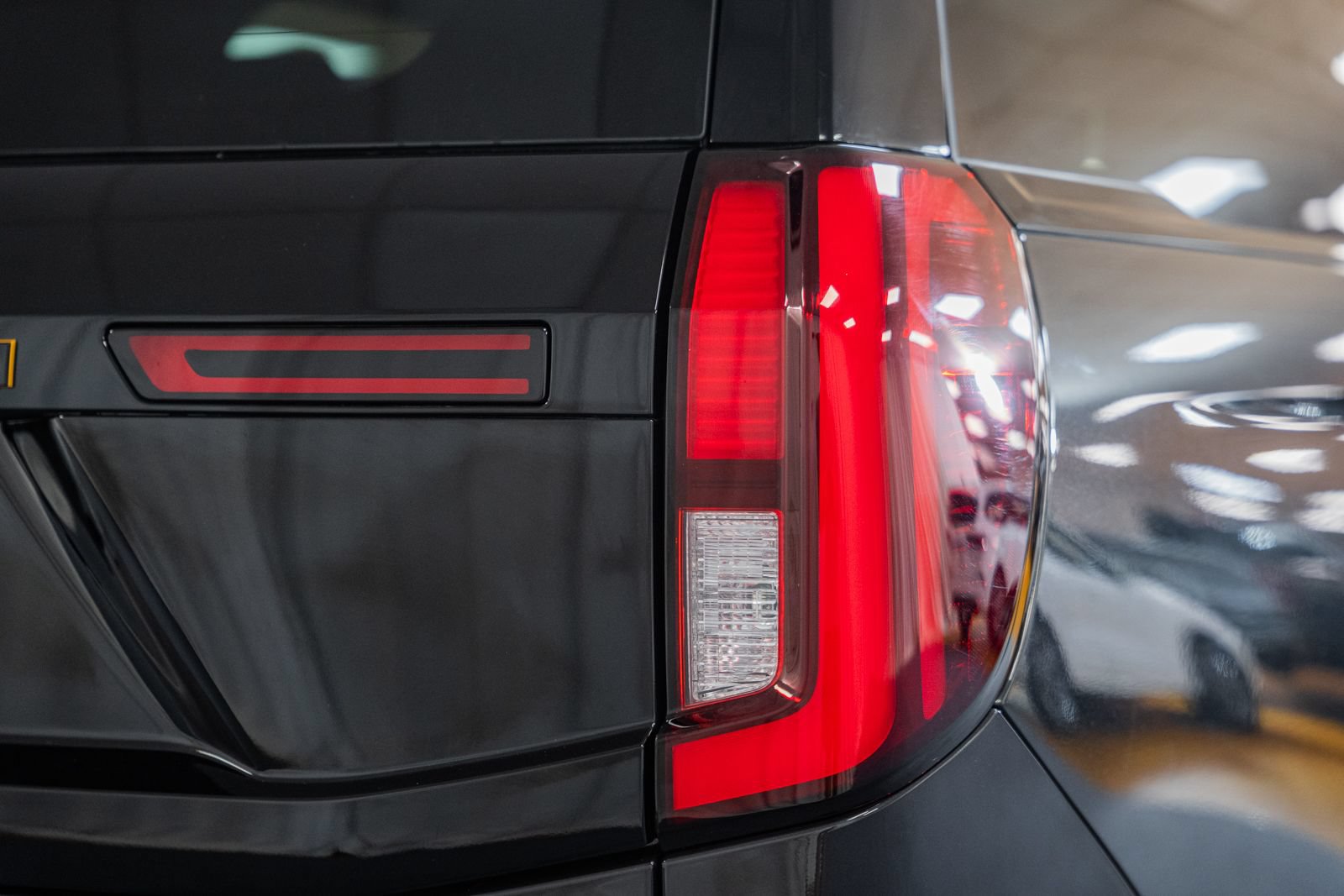 Certified 2025 Ford Expedition Tremor AWD/4WD image 6