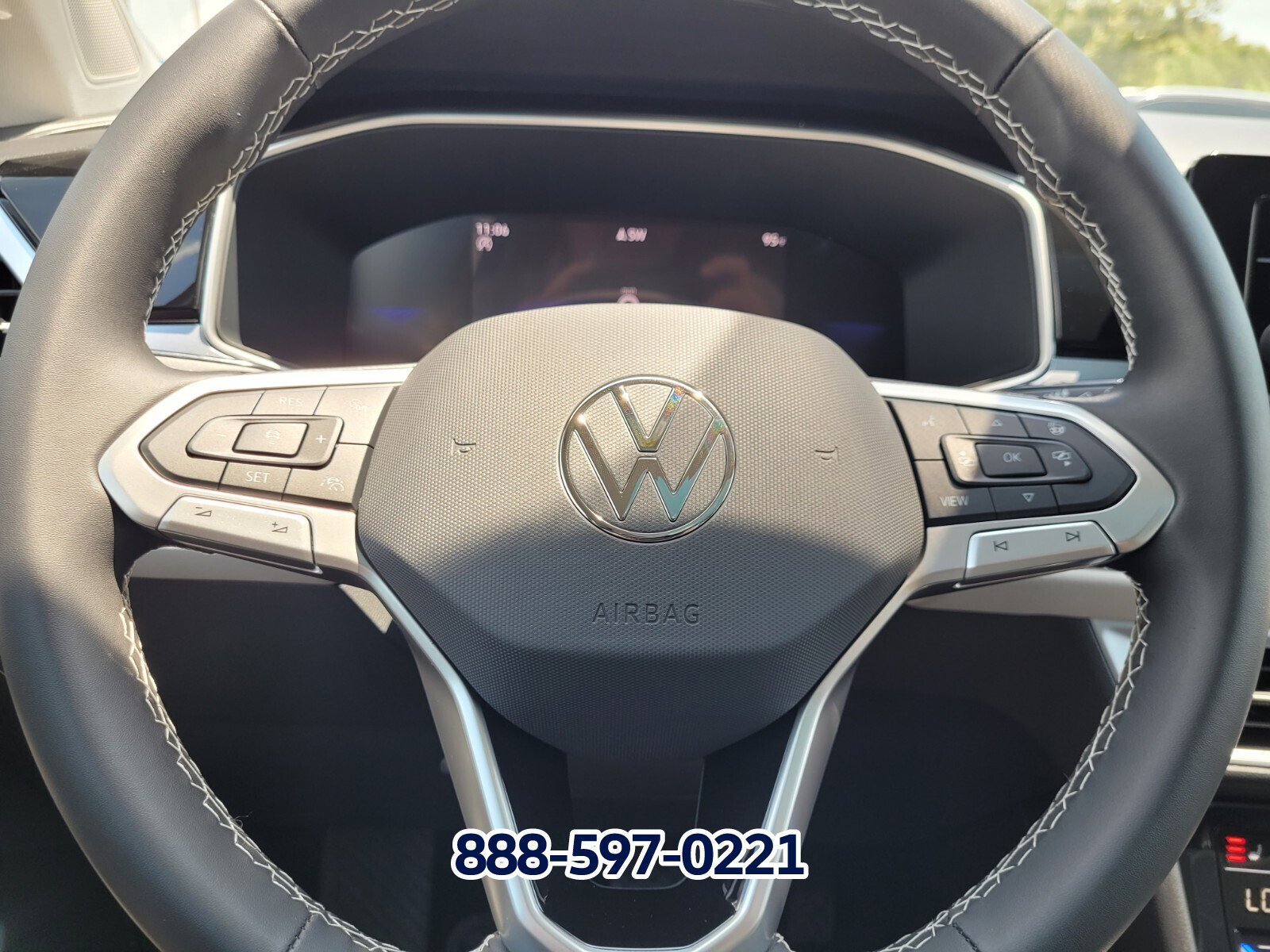 New 2025 Volkswagen Taos SE image 16