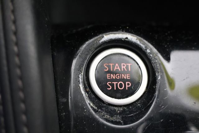 Used 2019 Nissan Kicks SV FWD image 15
