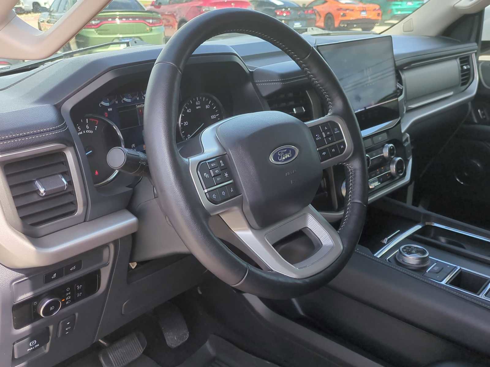 Used 2024 Ford Expedition XLT RWD image 10