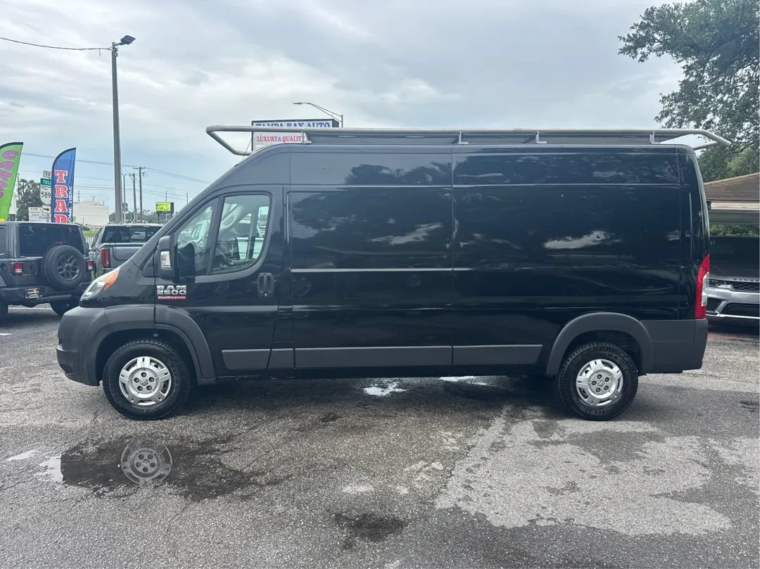 Used 2017 RAM ProMaster 2500 w/ Premium Appearance Group FWD image 8