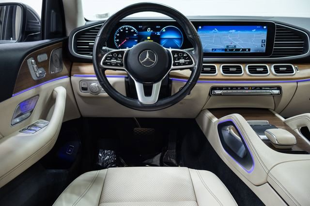 Used 2022 Mercedes-Benz GLE 350 4MATIC w/ Premium Package image 3