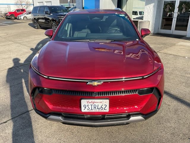 Used 2025 Chevrolet Equinox EV LT w/ Convenience Package image 3