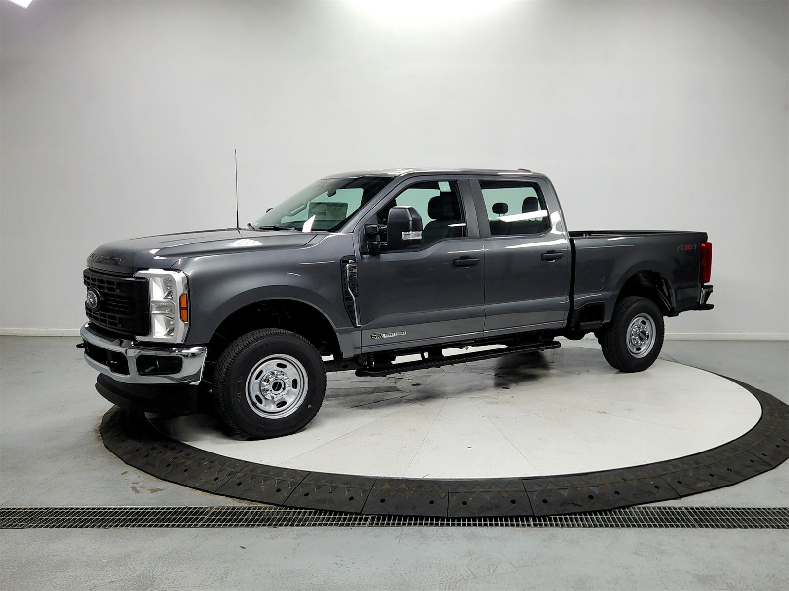 New 2025 Ford F250 XL w/ XL Chrome Package image 3