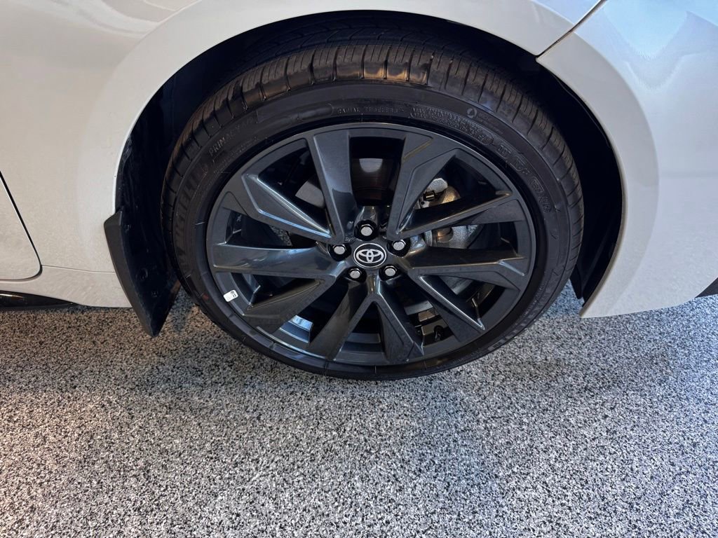 Used 2026 Toyota Corolla XSE FWD image 9