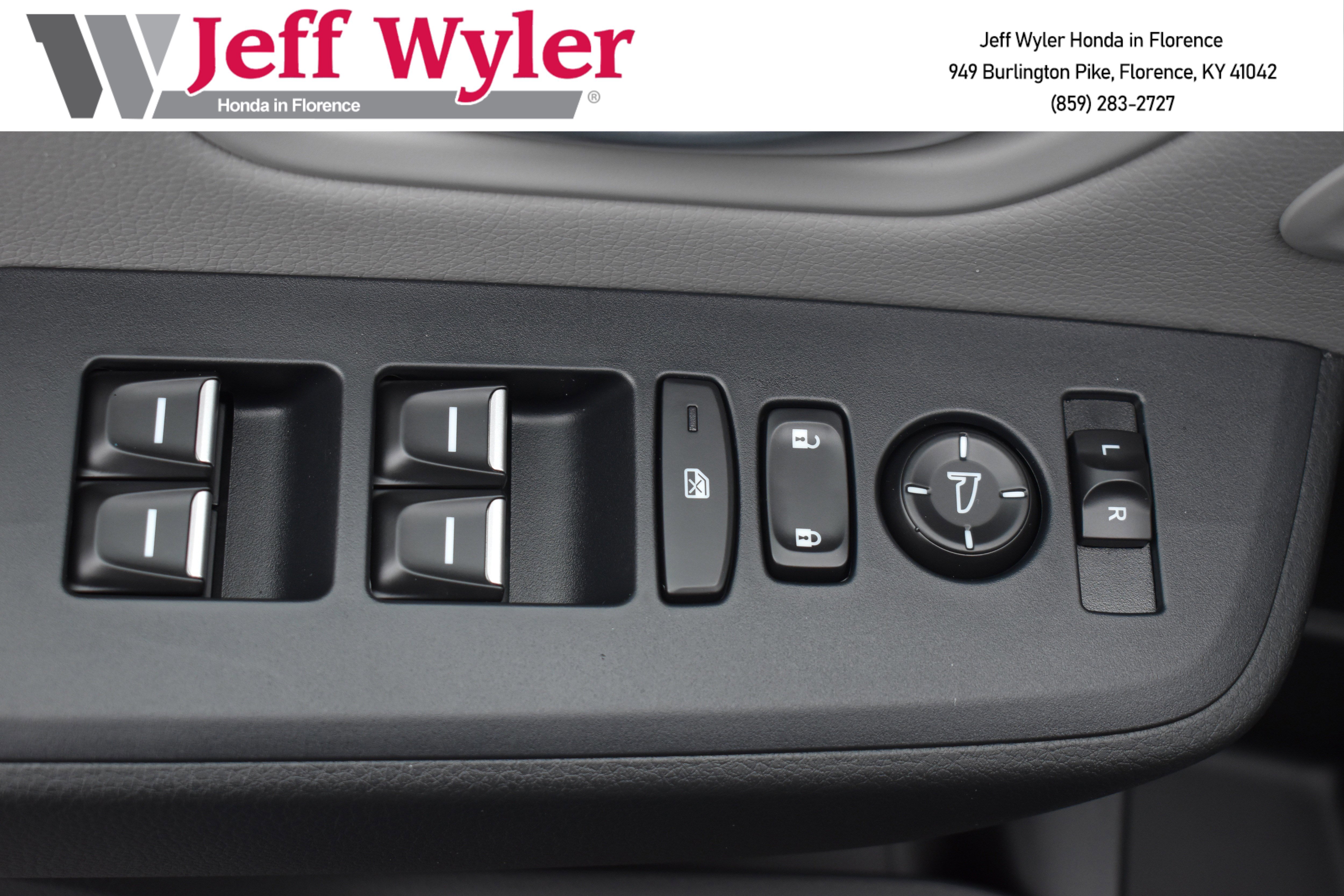 New 2025 Honda Pilot Touring image 12