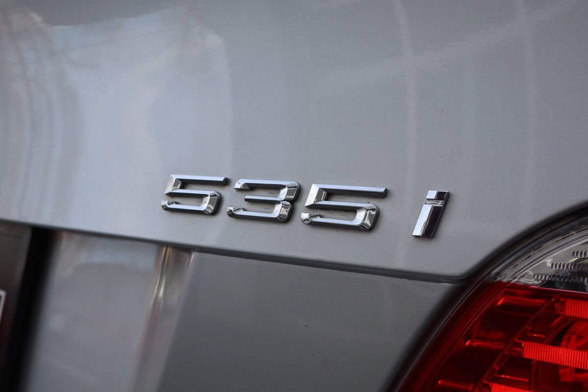 Used 2010 BMW 535i xDrive Wagon AWD/4WD image 26