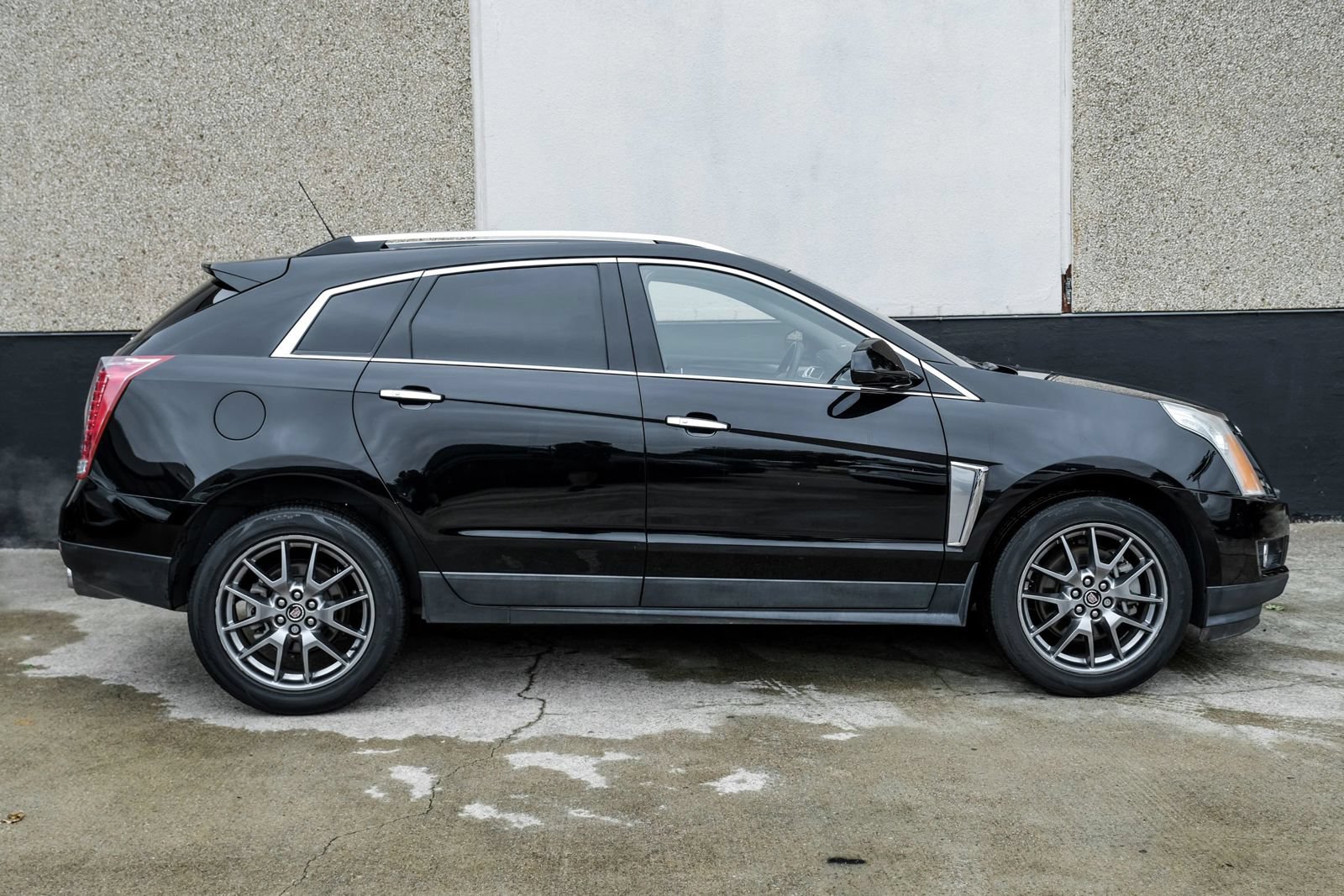 Used 2016 Cadillac SRX Premium w/ Driver Assist Package FWD image 7