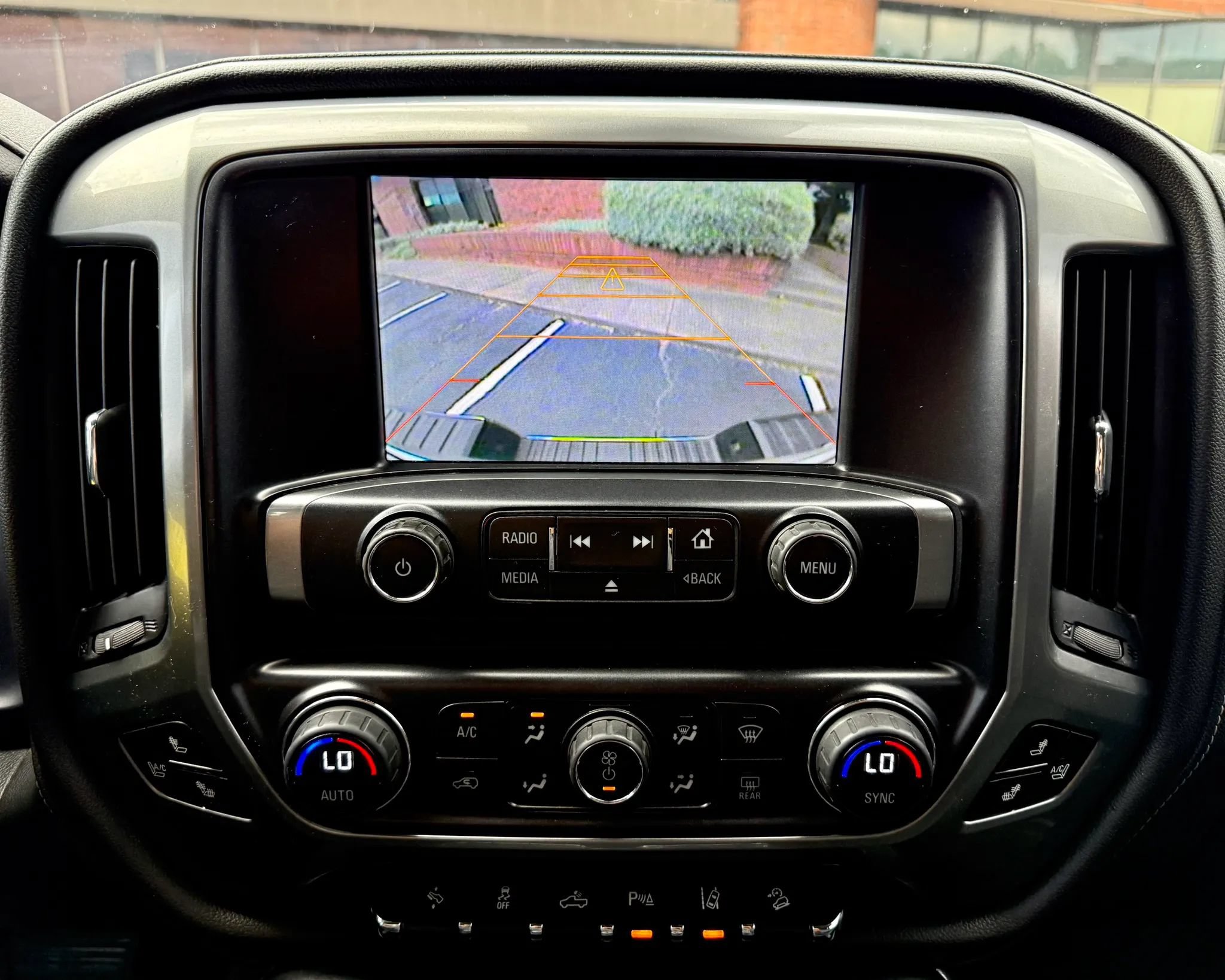 Used 2015 Chevrolet Silverado 1500 LTZ Z71 w/ LTZ Plus Package AWD/4WD image 20