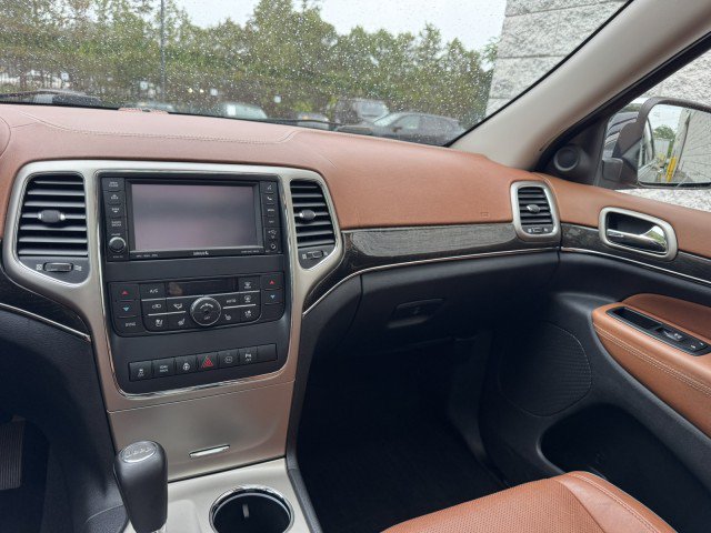 Used 2012 Jeep Grand Cherokee Overland Summit AWD/4WD image 28