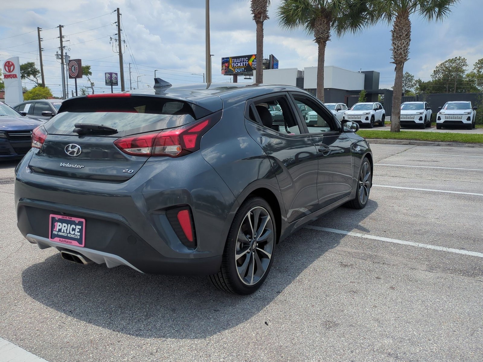 Used 2020 Hyundai Veloster 2.0 Premium FWD image 5