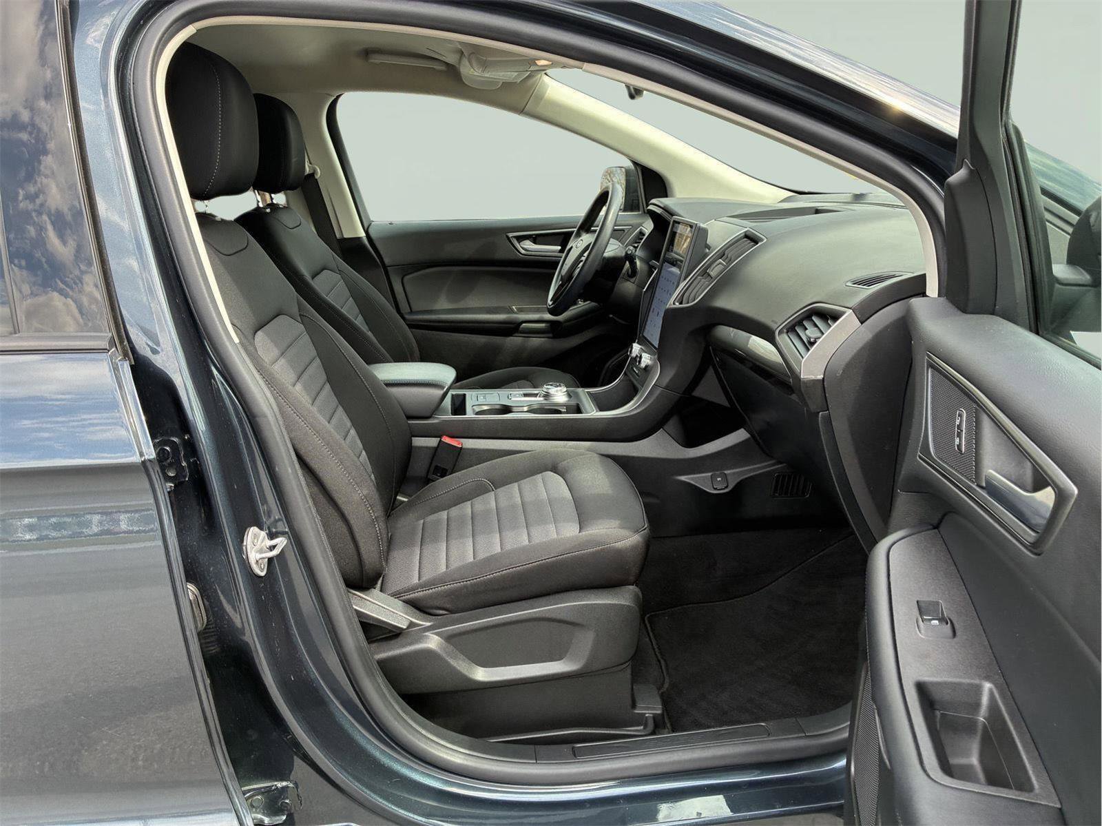 Used 2022 Ford Edge SE AWD/4WD image 12