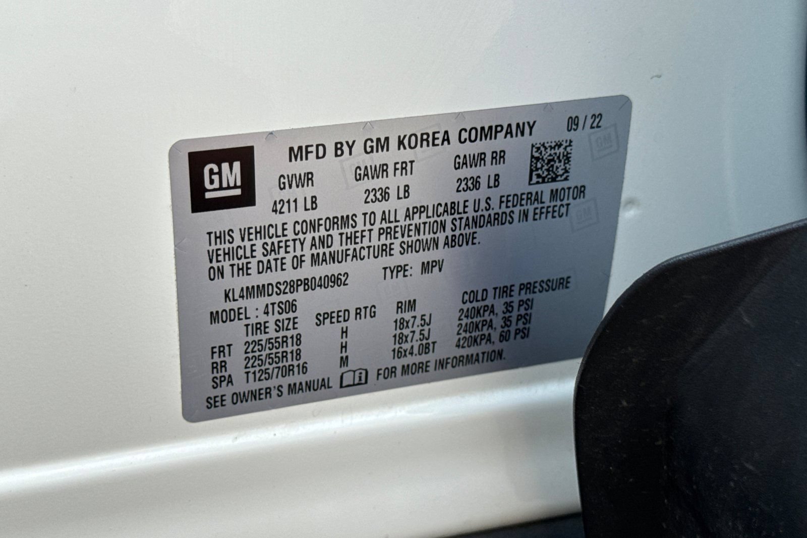 Used 2023 Buick Encore GX Select FWD image 32