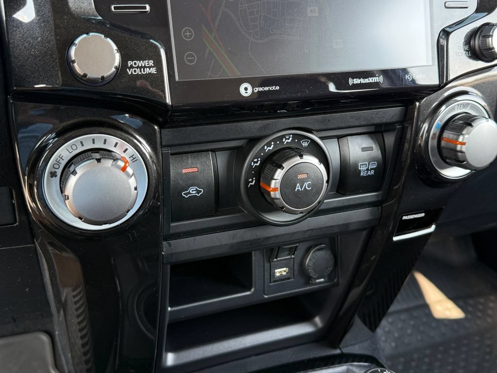 Used 2020 Toyota 4Runner TRD Off-Road Premium w/ Moonroof Package AWD/4WD image 33