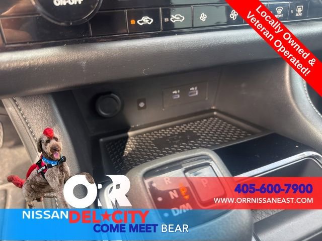 Used 2025 Nissan Pathfinder SL image 25