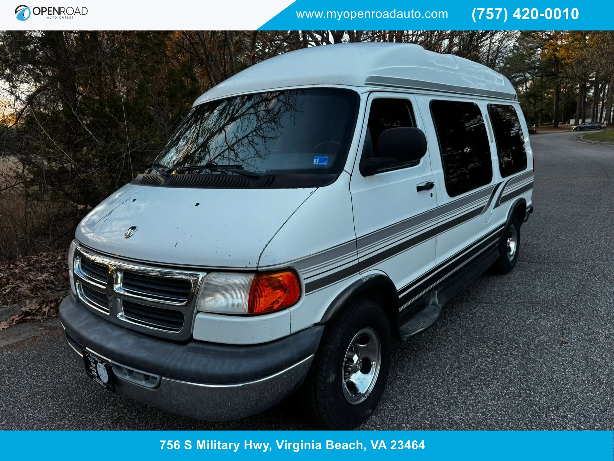 Used 2000 Dodge B1500 Van RWD image 1