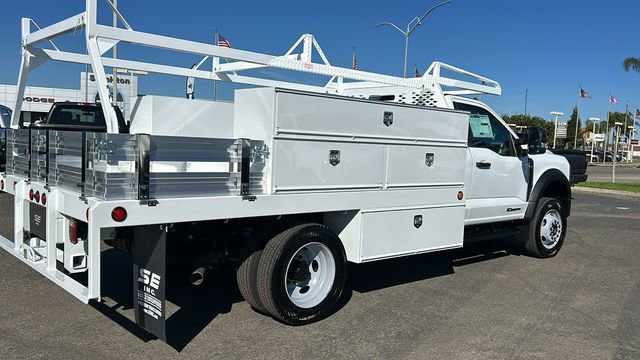 New 2025 Ford F550 4x4 Regular Cab Super Duty image 5