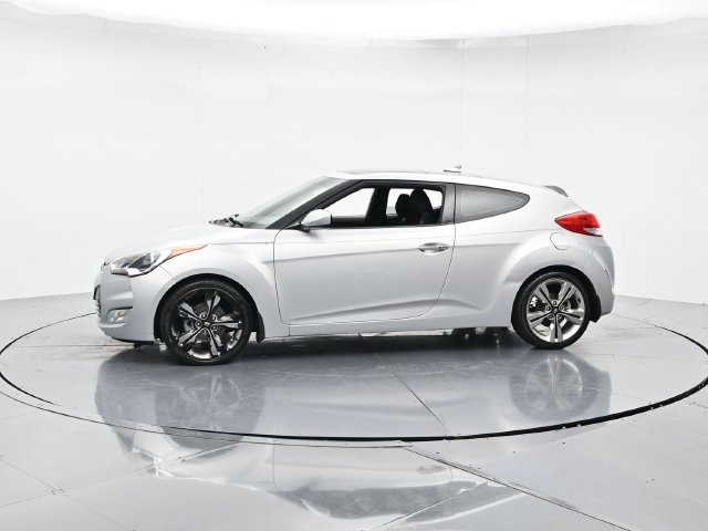 Used 2017 Hyundai Veloster Value Edition FWD image 6