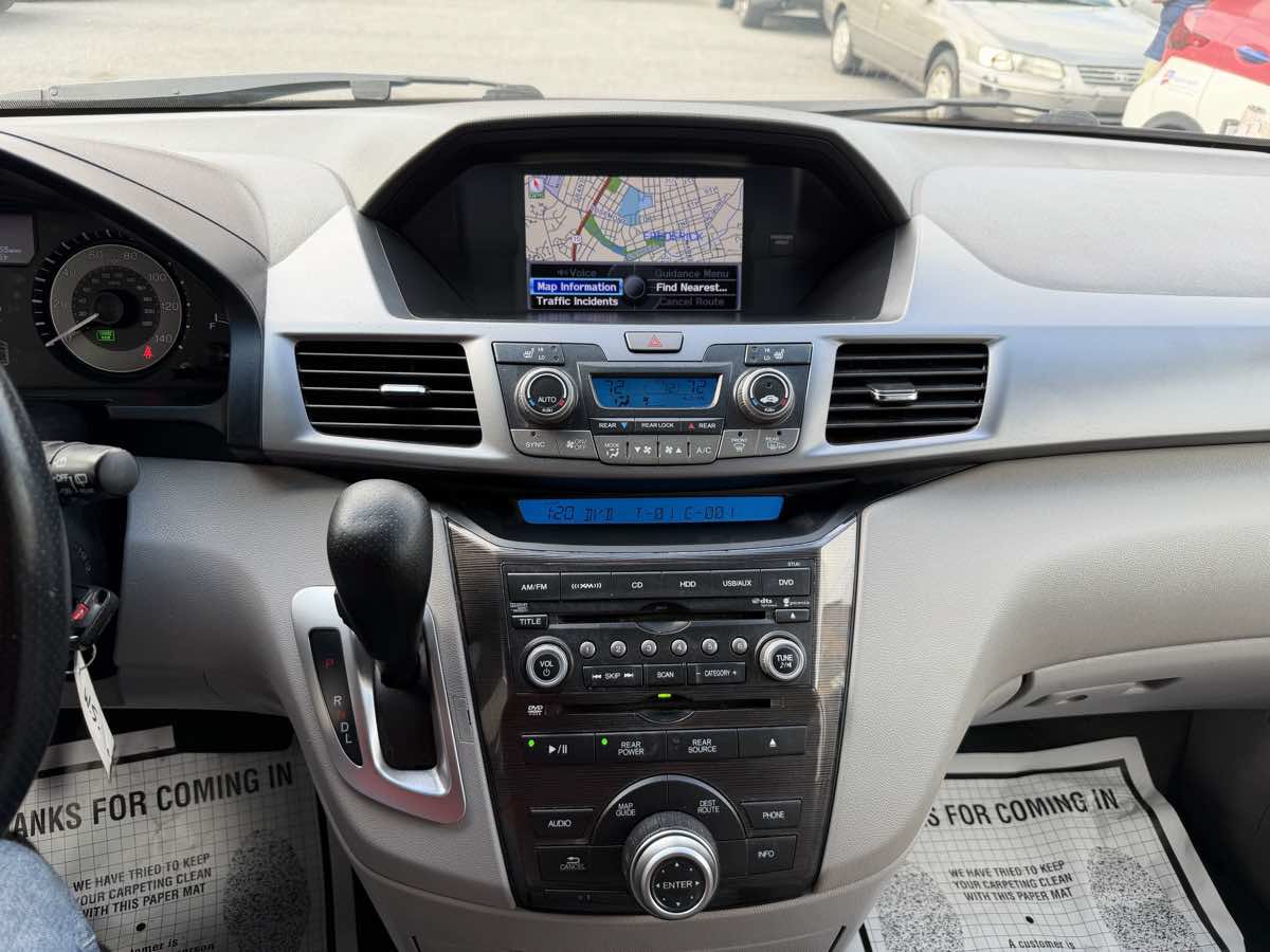 Used 2011 Honda Odyssey Touring image 17