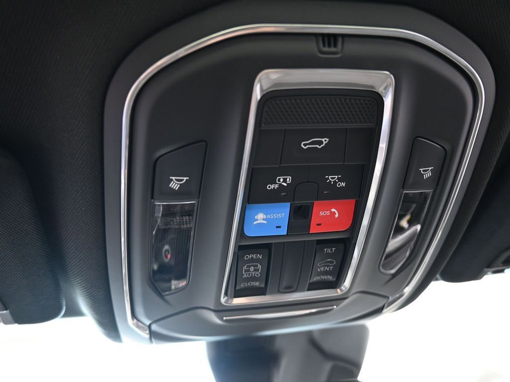 New 2025 Jeep Grand Cherokee Laredo image 23