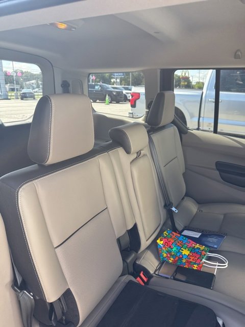 Used 2015 Ford Transit Connect XLT image 4