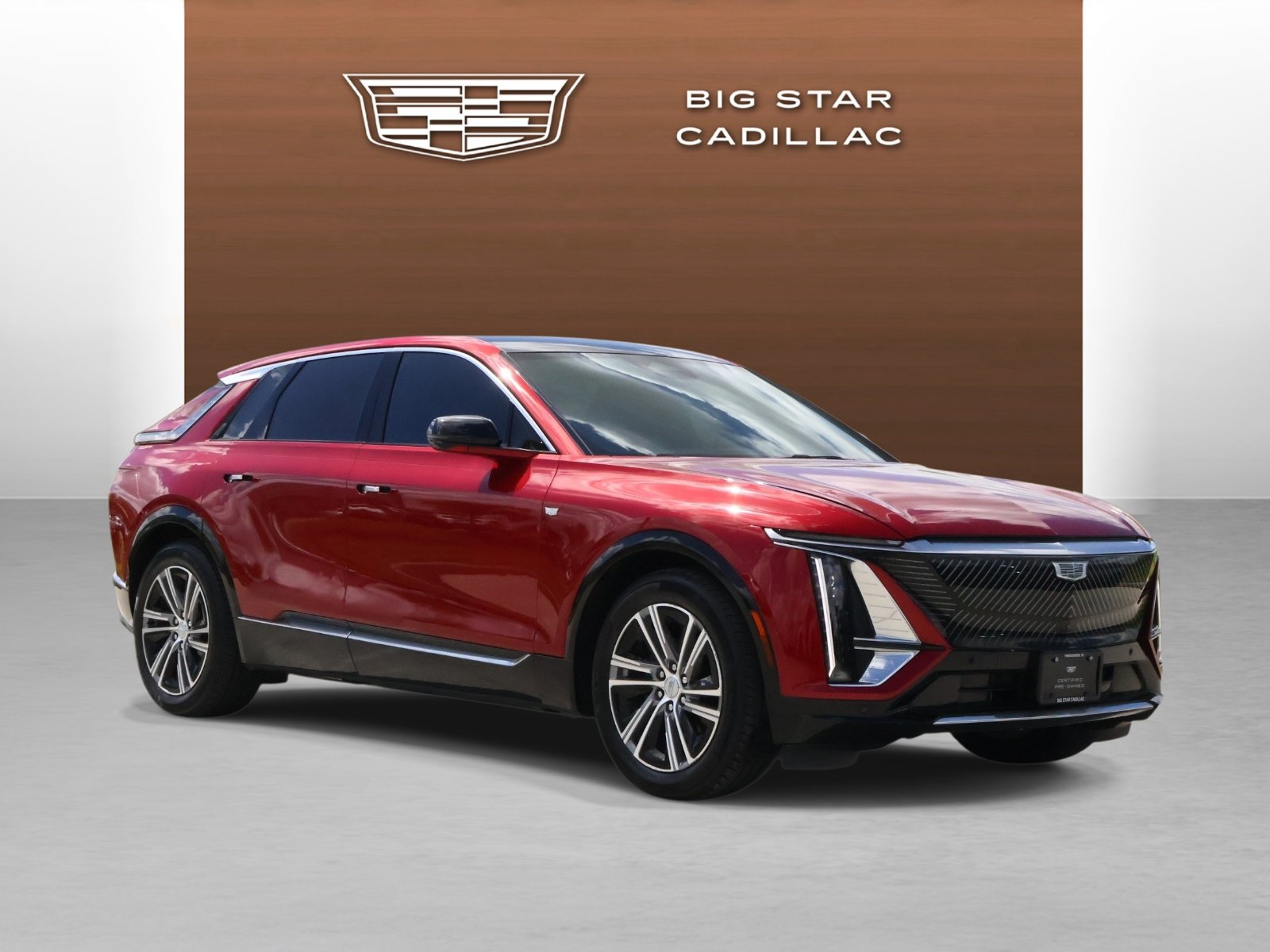 Used 2024 Cadillac Lyriq Luxury w/ LPO, Floor Liner Package image 7