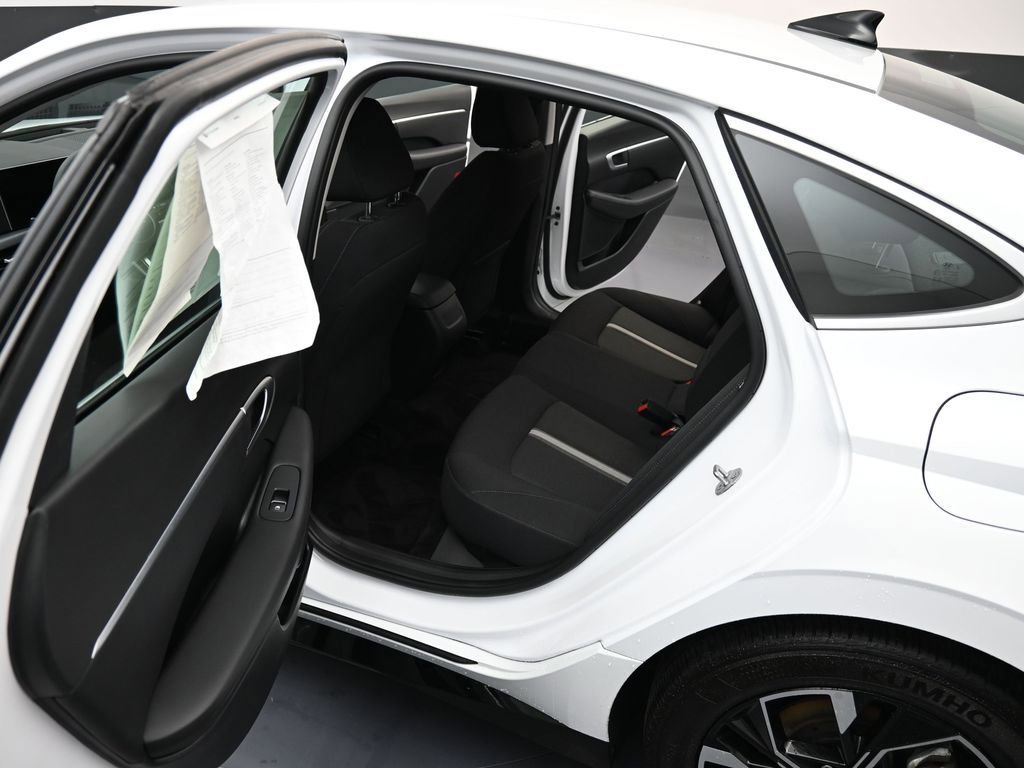 Certified 2025 Hyundai Sonata SEL image 11