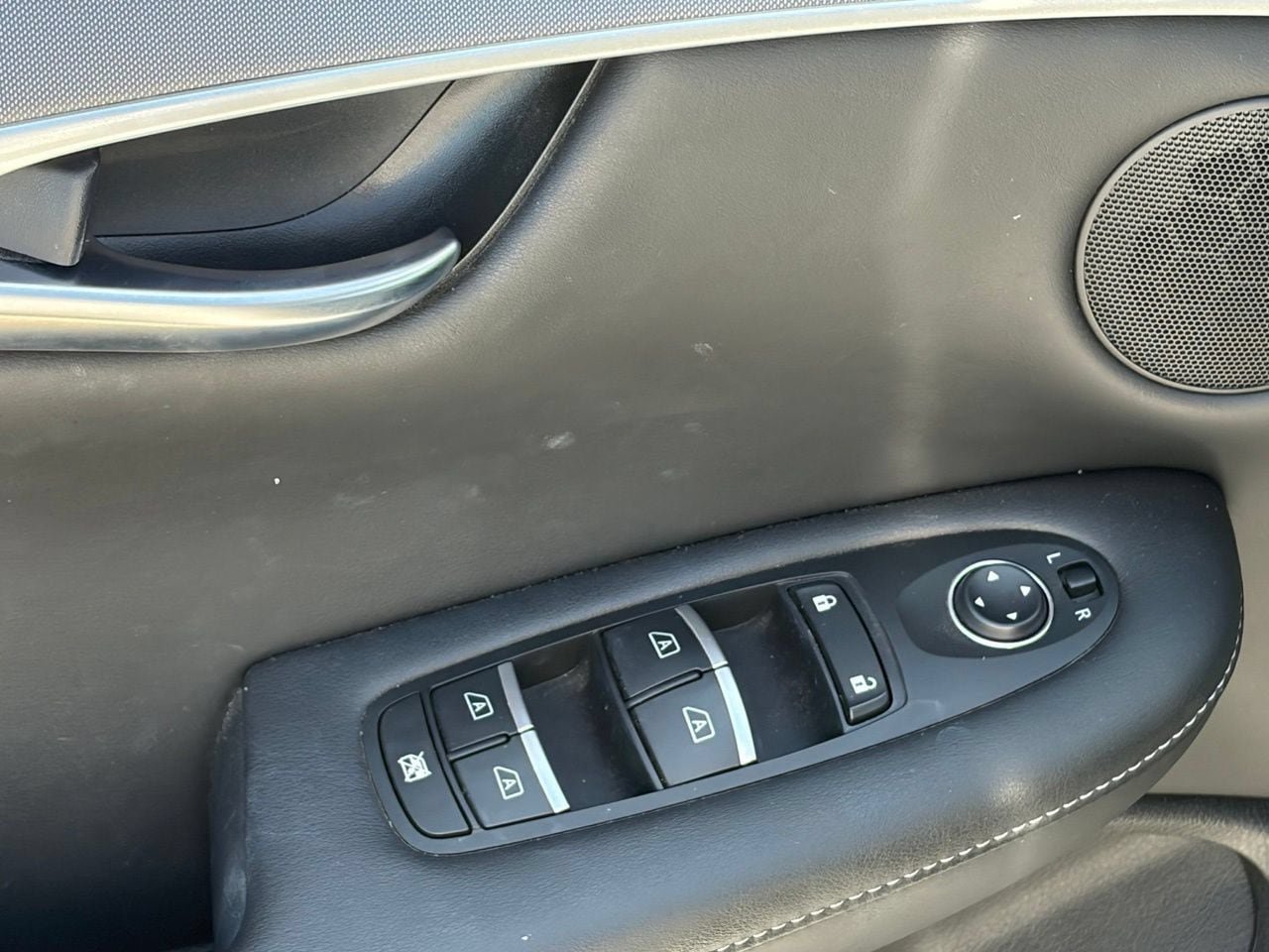 Used 2022 INFINITI QX50 Pure AWD/4WD image 6