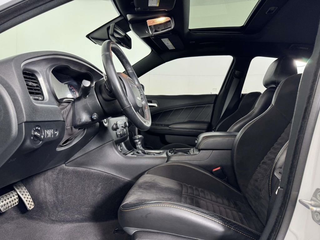 Used 2018 Dodge Charger R/T RWD image 4