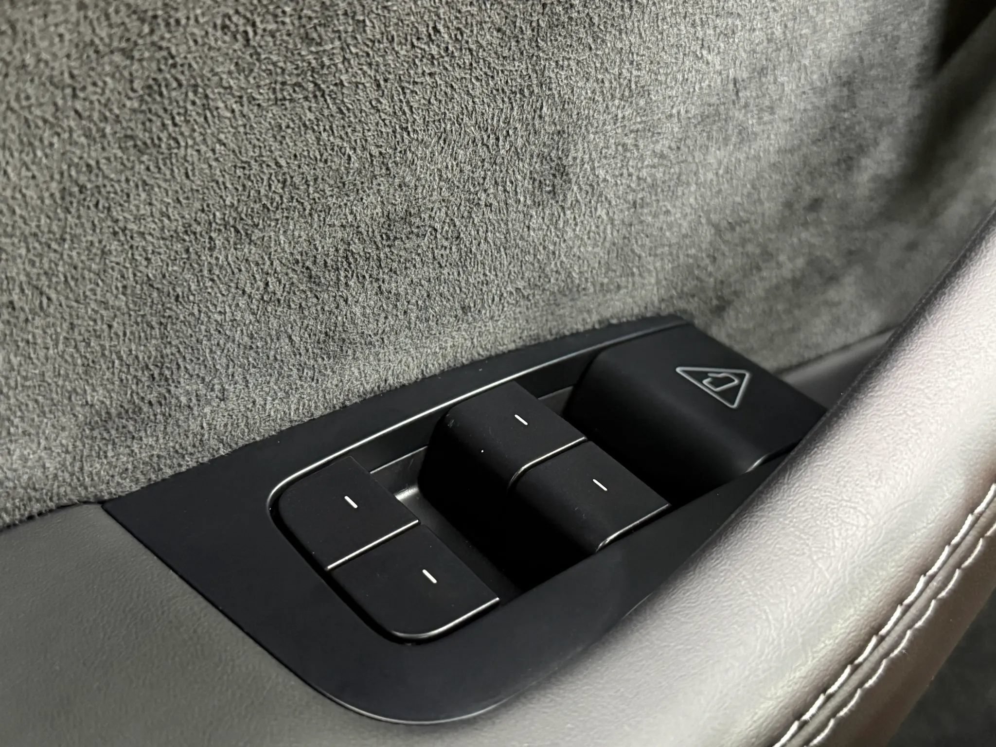 Used 2026 Tesla Model Y AWD image 25