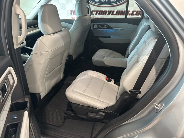 Used 2025 Ford Explorer Platinum w/ Ultimate Package AWD/4WD image 8