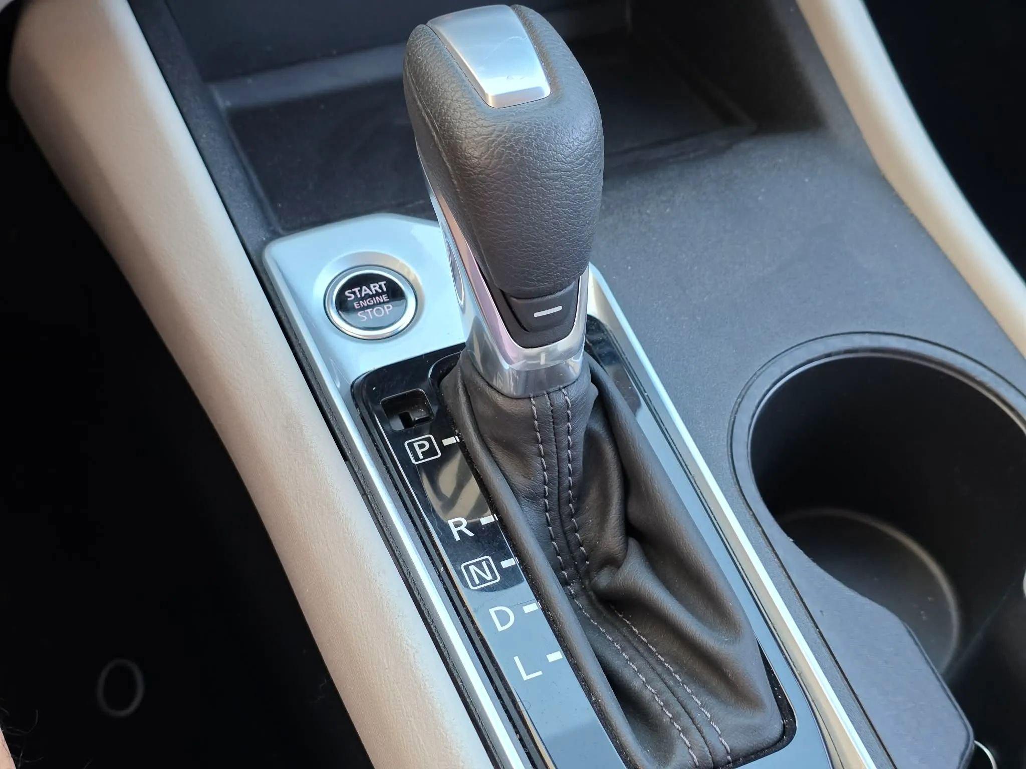 Used 2025 Nissan Altima 2.5 SV image 26