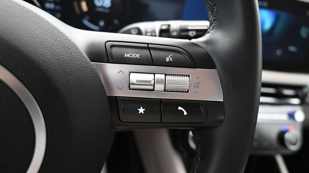 Used 2025 Hyundai Tucson SEL FWD image 31