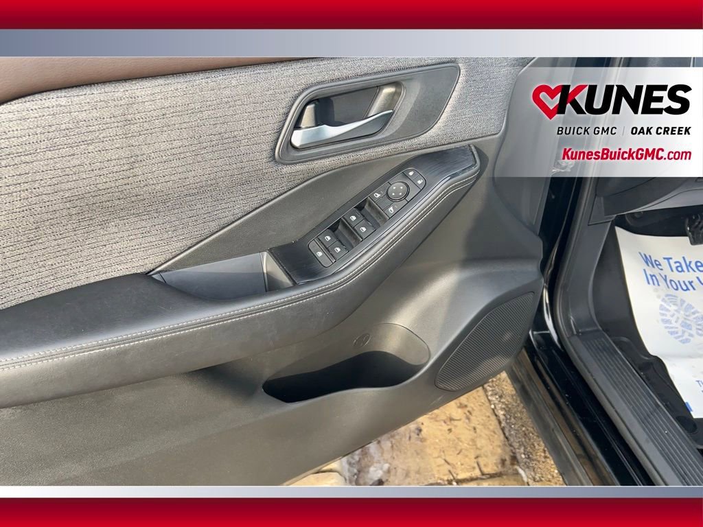 Used 2022 Nissan Rogue SV image 7