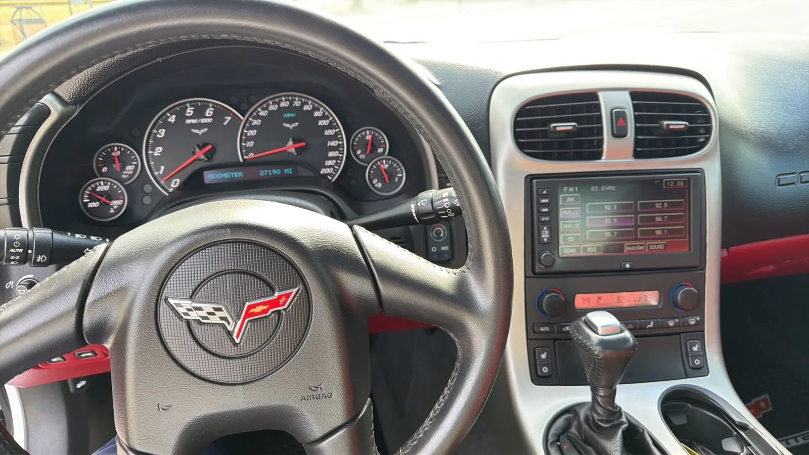 Used 2005 Chevrolet Corvette Coupe w/ Preferred Equipment Group RWD image 11