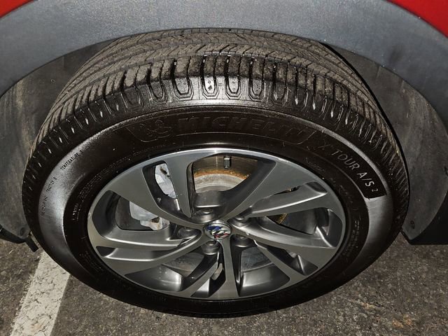 Used 2022 Buick Envision Essence w/ Safety Package image 10