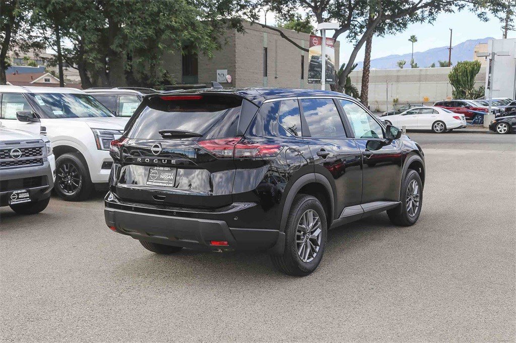 New 2026 Nissan Rogue S image 8