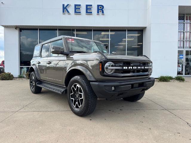 Certified 2025 Ford Bronco Outer Banks AWD/4WD image 1