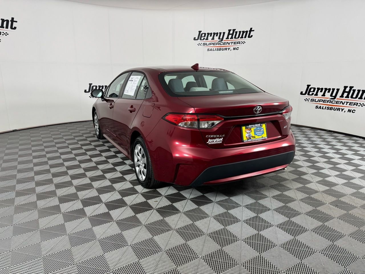 Used 2022 Toyota Corolla LE image 9