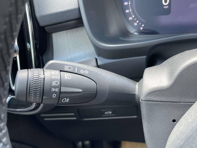 New 2026 Volvo XC40 B5 Plus w/ Climate Package AWD/4WD image 38