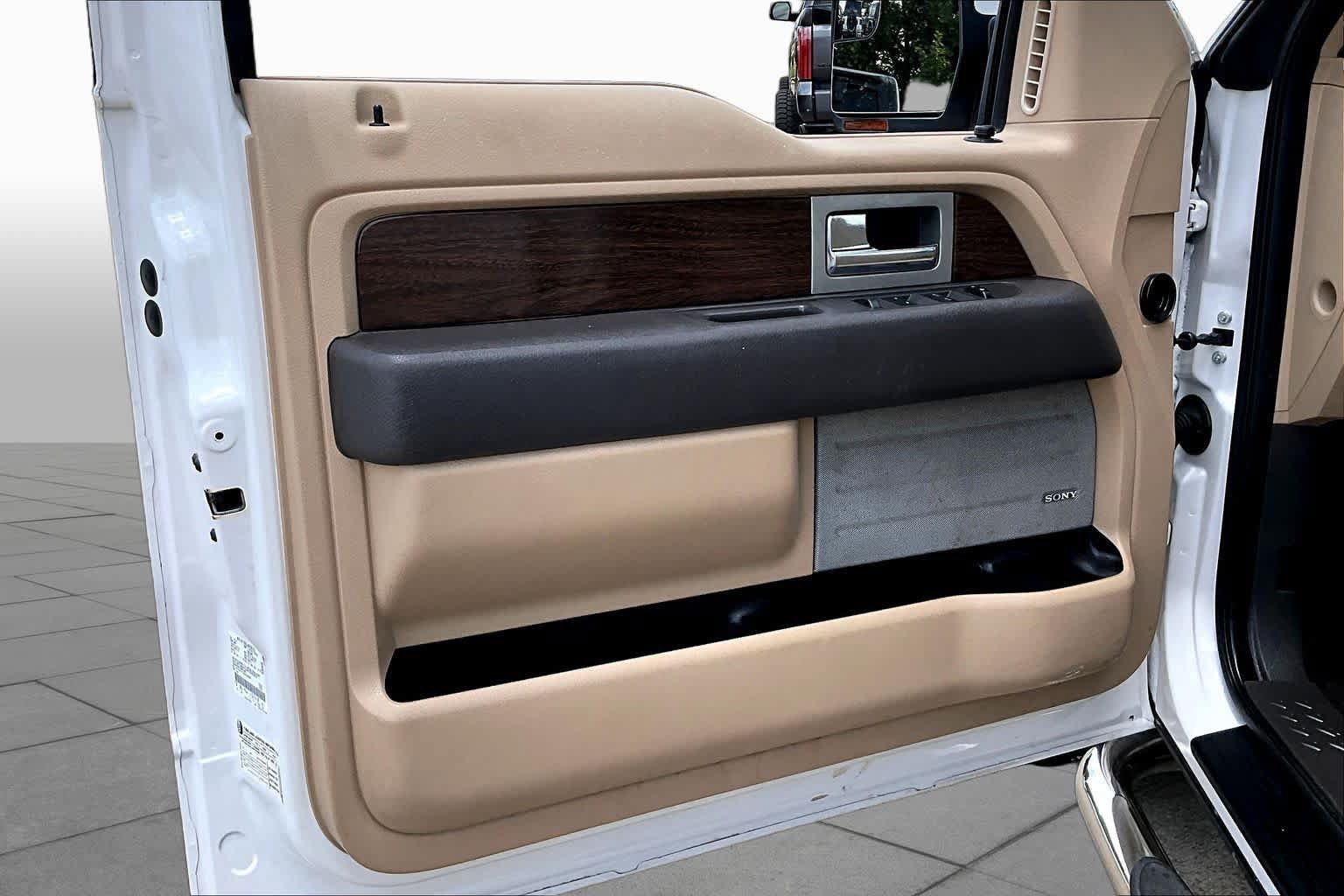 Used 2014 Ford F150 Lariat w/ Equipment Group 502A Luxury RWD image 19